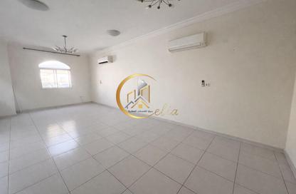 مجمع سكني - 5 غرف نوم - 4 حمامات للايجار في شارع  بو هامو - أبو هامور - الدوحة