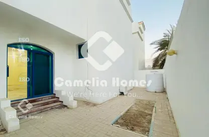 مجمع سكني - 5 غرف نوم - 4 حمامات للايجار في الهلال - الهلال - الدوحة