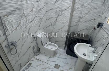 Apartment - 2 Bedrooms - 3 Bathrooms for rent in Al Nasr Street - Al Nasr - Doha