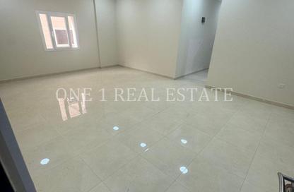Apartment - 2 Bedrooms - 3 Bathrooms for rent in Al Nasr Street - Al Nasr - Doha