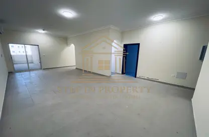 Apartment - 3 Bedrooms - 3 Bathrooms for rent in Anas Street - Fereej Bin Mahmoud North - Fereej Bin Mahmoud - Doha