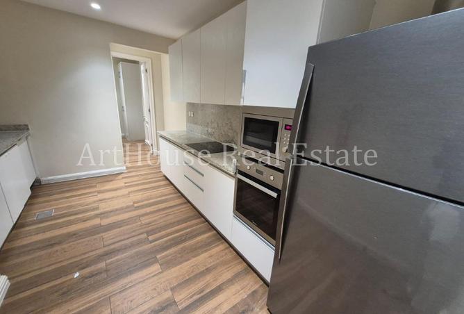 52132221 - Property Image 3