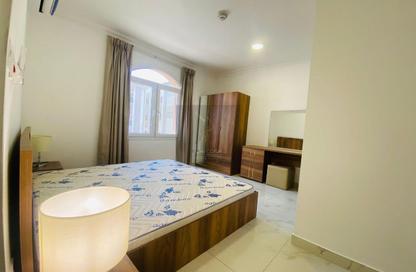 Apartment - 2 Bedrooms - 3 Bathrooms for rent in Al Nasr Street - Al Nasr - Doha