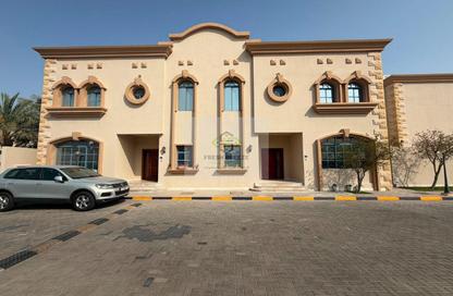 Villa - 3 Bedrooms - 3 Bathrooms for rent in Al Maamoura - Al Maamoura - Doha