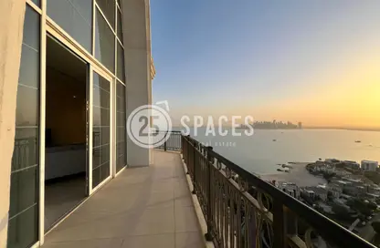 Penthouse - 3 Bedrooms - 5 Bathrooms for rent in Floresta Gardens - Floresta Gardens - The Pearl Island - Doha