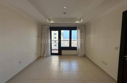 Apartment - 2 Bedrooms - 2 Bathrooms for rent in One Porto Arabia - Porto Arabia - The Pearl Island - Doha