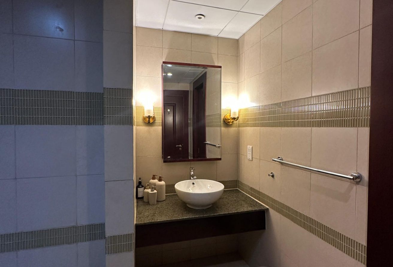 Spacious Converted 2BR | Semi Furnished | Porto Ar thumbnail 11