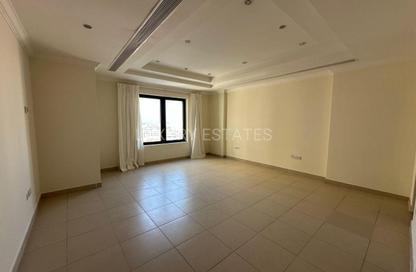 Apartment - 2 Bedrooms - 2 Bathrooms for rent in One Porto Arabia - Porto Arabia - The Pearl Island - Doha