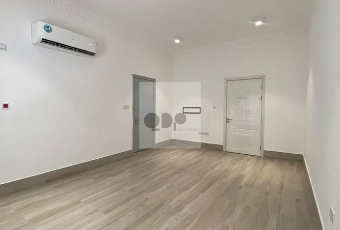 1010748 - Property Image 2