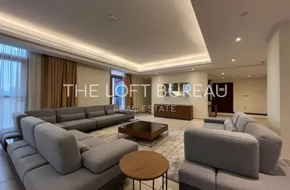 (بنتهاوس (روف - 5 غرف نوم - 6 حمامات للايجار في شارع عنيزة - الحي الدبلوماسي - الدوحة (بنتهاوس (روف - 5 غرف نوم - 6 حمامات للايجار في شارع عنيزة - الحي الدبلوماسي - الدوحة