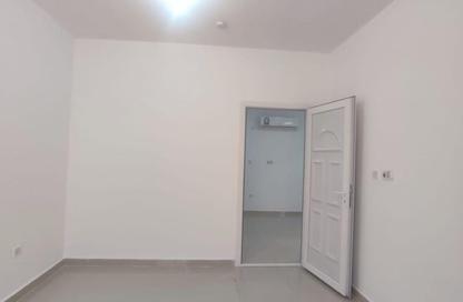 Apartment - 2 Bedrooms - 1 Bathroom for rent in Ain Khaled Villas - Ain Khaled - Doha