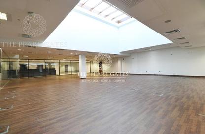 Office Space - Studio - 2 Bathrooms for rent in Corniche Road - Corniche Road - Doha