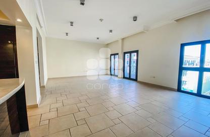 Apartment - 3 Bedrooms - 4 Bathrooms for rent in Carnaval - Qanat Quartier - The Pearl Island - Doha