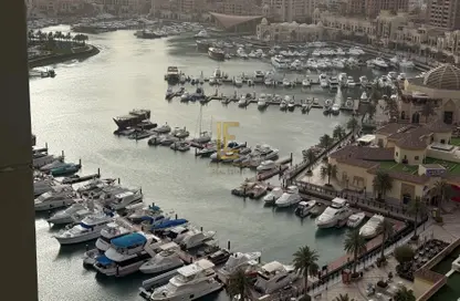 شقة - 2 غرف نوم - 2 حمامات للايجار في طريق بورتو الغربي - بورتو أرابيا - جزيرة اللؤلؤة - الدوحة