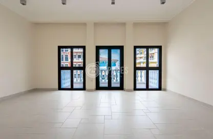 Apartment - 1 Bedroom - 2 Bathrooms for rent in Carnaval - Qanat Quartier - The Pearl Island - Doha