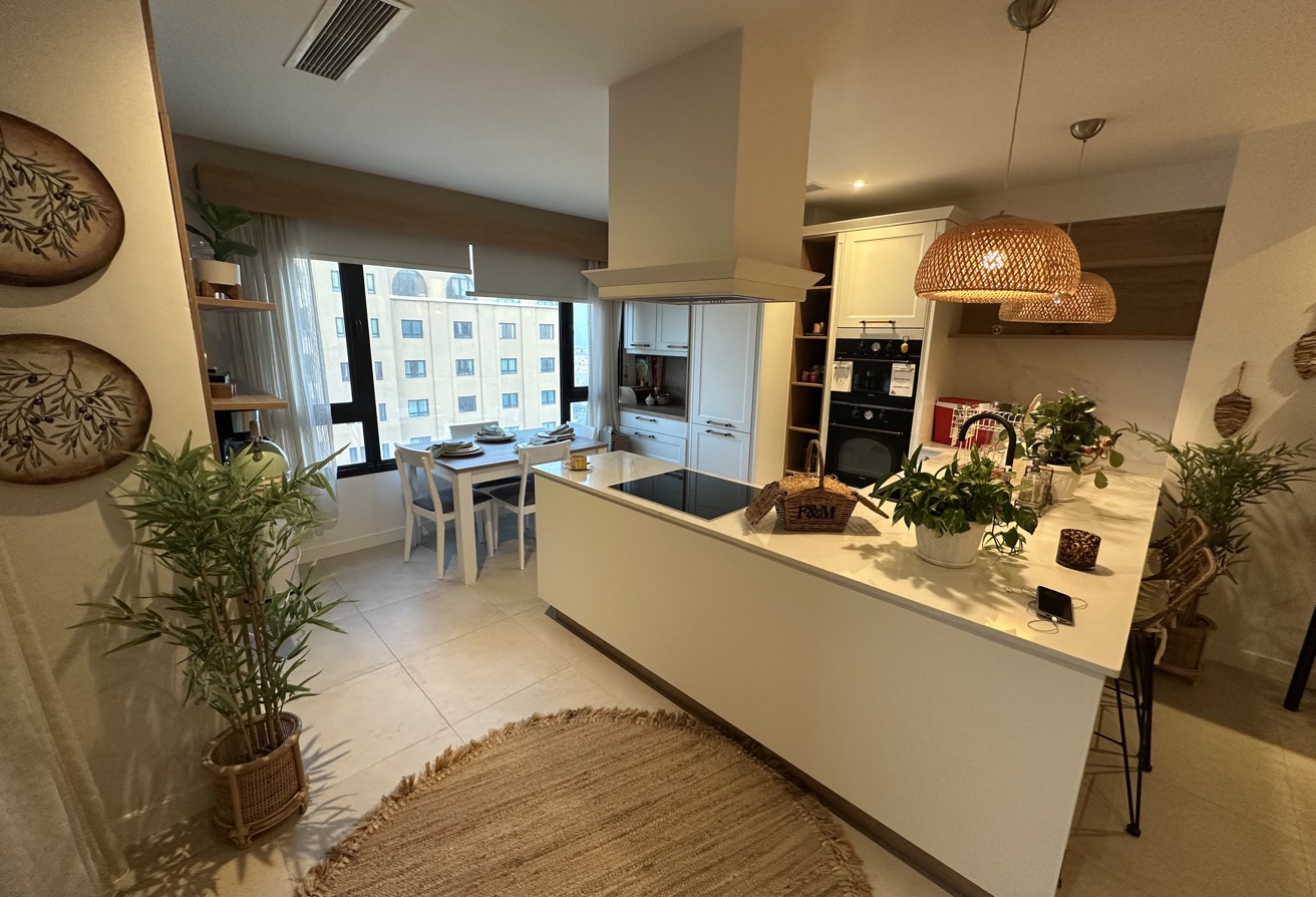 2+Maid Convert Including Bills Marina View thumbnail 6