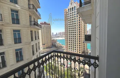 Apartment - 2 Bedrooms - 3 Bathrooms for rent in Floresta Gardens - Floresta Gardens - The Pearl Island - Doha