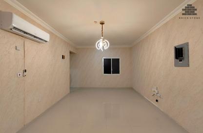 Apartment - 2 Bedrooms - 2 Bathrooms for rent in Old Airport Road - Old Airport Road - Doha