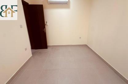 Apartment - 2 Bedrooms - 2 Bathrooms for rent in Umm Ghuwailina 4 - Umm Ghuwailina - Doha