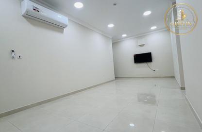 Apartment - 2 - 2 for rent in Al Nasr Street - Al Nasr - Doha
