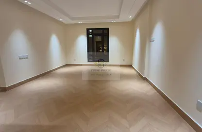 شقة - 2 غرف نوم - 2 حمامات للايجار في شارع النصر - النصر - الدوحة