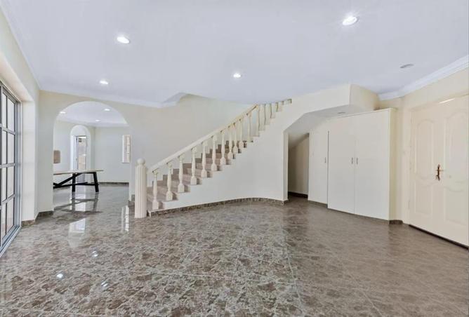 1008389 - Property Image 2