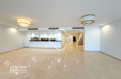 Townhouse - 4 - 5 for rent in Viva East - Viva Bahriyah - The Pearl Island - Doha