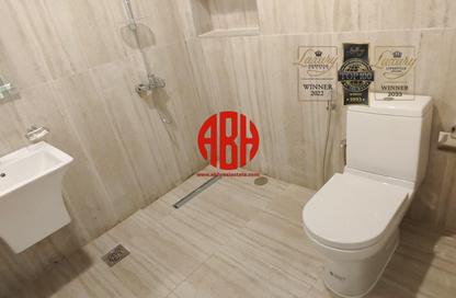 Apartment - 2 Bedrooms - 2 Bathrooms for rent in Al Jazeera Street - Fereej Bin Mahmoud North - Fereej Bin Mahmoud - Doha