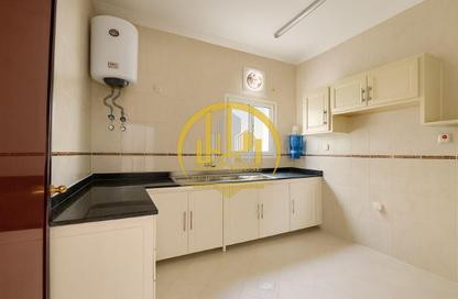 Apartment - 3 Bedrooms - 2 Bathrooms for rent in Muntazah 7 - Al Muntazah - Doha