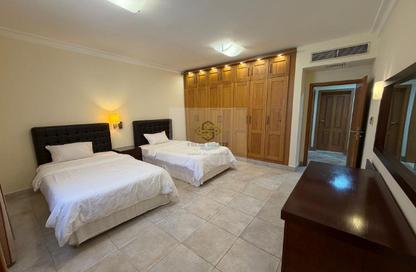Apartment - 2 Bedrooms - 3 Bathrooms for rent in Al Sadd Road - Al Sadd - Doha