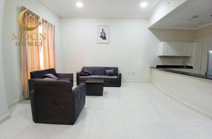 Apartment - 1 - 1 for rent in Umm Ghuwailina 4 - Umm Ghuwailina - Doha