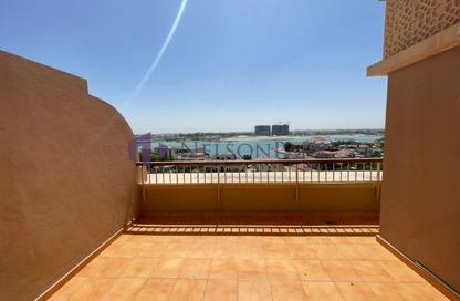 Apartment - 2 Bedrooms - 3 Bathrooms for rent in Tower 4 - Porto Arabia - The Pearl Island - Doha