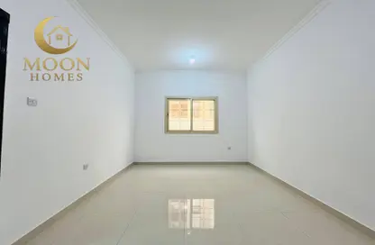 Apartment - 1 Bedroom - 1 Bathroom for rent in Umm Ghwailina Comm - Umm Ghuwalina - Umm Ghuwailina - Doha