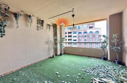 Apartment - 1 Bedroom - 2 Bathrooms for rent in West Porto Drive - Porto Arabia - The Pearl Island - Doha