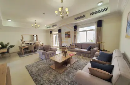 فيلا - 3 غرف نوم - 4 حمامات للايجار في شارع الوعب - الوعب - الدوحة