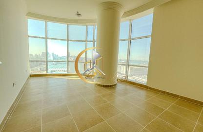 Apartment - 3 Bedrooms - 2 Bathrooms for rent in Al Bida'a Tower - Corniche Road - Corniche Road - Doha
