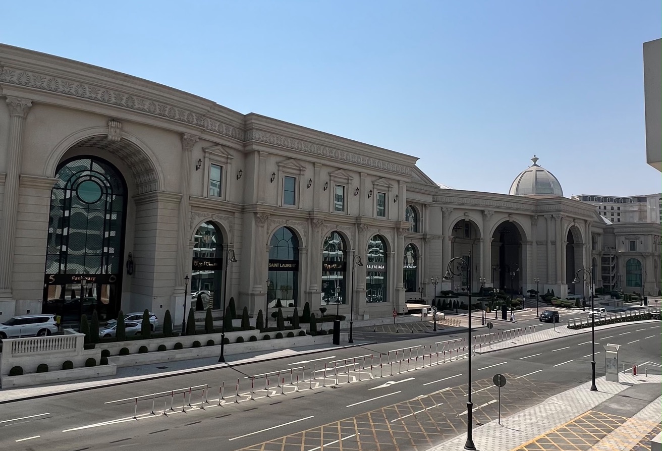 STUNNING 1BR IN LUSAIL MARINA WITH SEA VIEW thumbnail 6