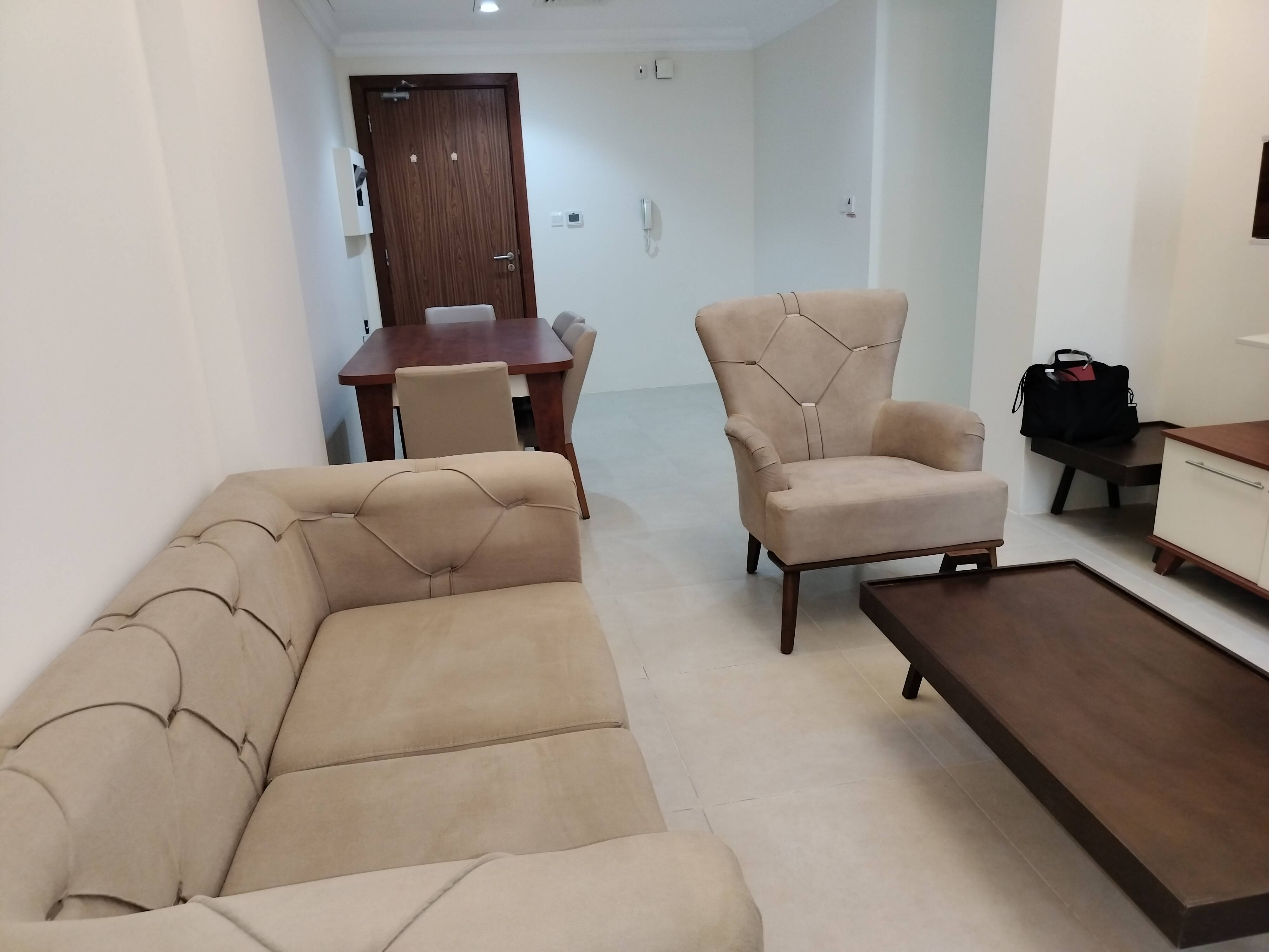 2 Months Free – 2 BHK Furnished Apartment fox hill thumbnail 7