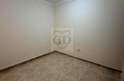 Apartment - Studio - 1 Bathroom for rent in Wadi Al Shaheeniya Street - Ain Khaled - Doha Apartment - Studio - 1 Bathroom for rent in Wadi Al Shaheeniya Street - Ain Khaled - Doha