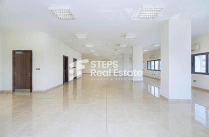 Office Space - Studio - 1 for rent in Industrial Area 4 - Industrial Area - Industrial Area - Doha