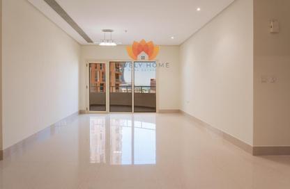 Apartment - 2 Bedrooms - 2 Bathrooms for rent in Marina Tower 21 - Marina District - Lusail