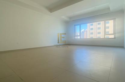 Apartment - 1 Bedroom - 2 Bathrooms for rent in Porto Arabia - The Pearl Island - Doha