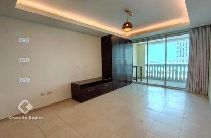 Apartment - Studio - 1 Bathroom for rent in Viva Bahriyah - The Pearl Island - Doha
