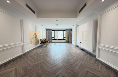 Apartment - 1 Bedroom - 2 Bathrooms for rent in East Porto Drive - Porto Arabia - The Pearl Island - Doha