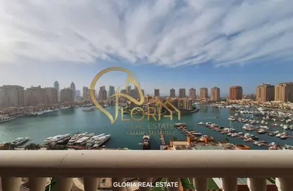 شقة - 2 غرف نوم - 3 حمامات للايجار في طريق بورتو الشرقي - بورتو أرابيا - جزيرة اللؤلؤة - الدوحة