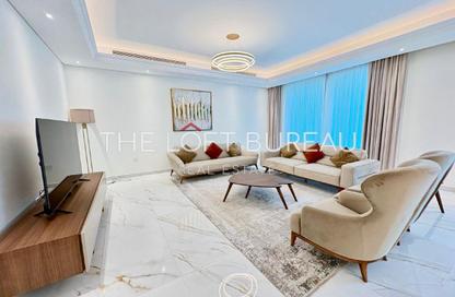 Villa - 5 Bedrooms - 6 Bathrooms for rent in Floresta Gardens - Floresta Gardens - The Pearl Island - Doha