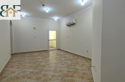 Apartment - 2 Bedrooms - 2 Bathrooms for rent in Al Nasr - Doha Apartment - 2 Bedrooms - 2 Bathrooms for rent in Al Nasr - Doha