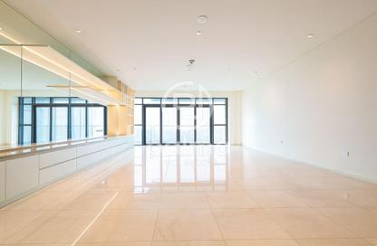 Apartment - 2 Bedrooms - 4 Bathrooms for sale in Seef Lusail Tower 1 - Seef Lusail - Lusail City - Lusail