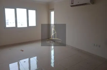 Apartment - 2 Bedrooms - 2 Bathrooms for rent in Al Mansoura - Al Mansoura - Doha