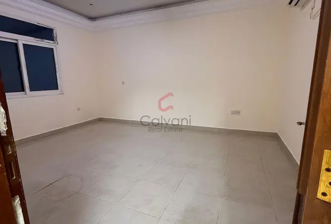 63699106 - Property Image 2